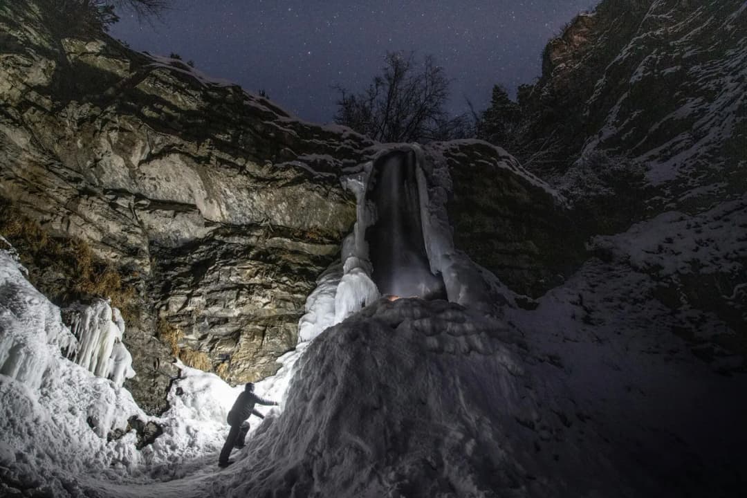 Jaka czołówka w góry? Oto najlepsze modele dla bezpiecznych wędrówek