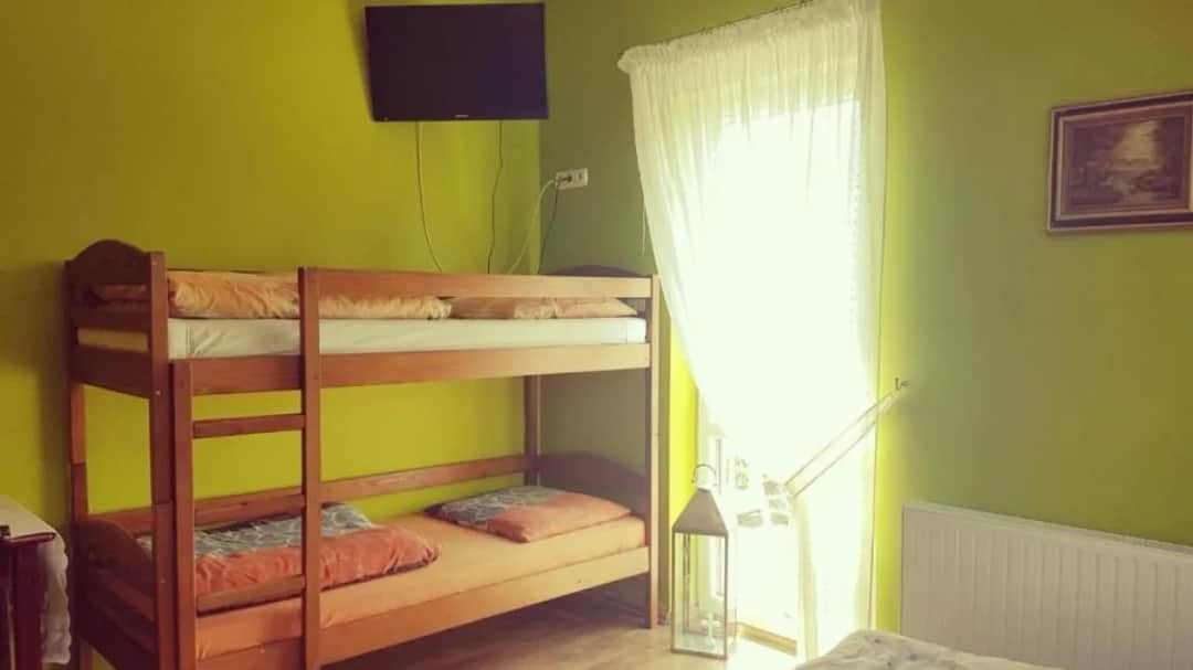 Gdzie nocować w Górach Świętokrzyskich? Sprawdź najlepsze opcje