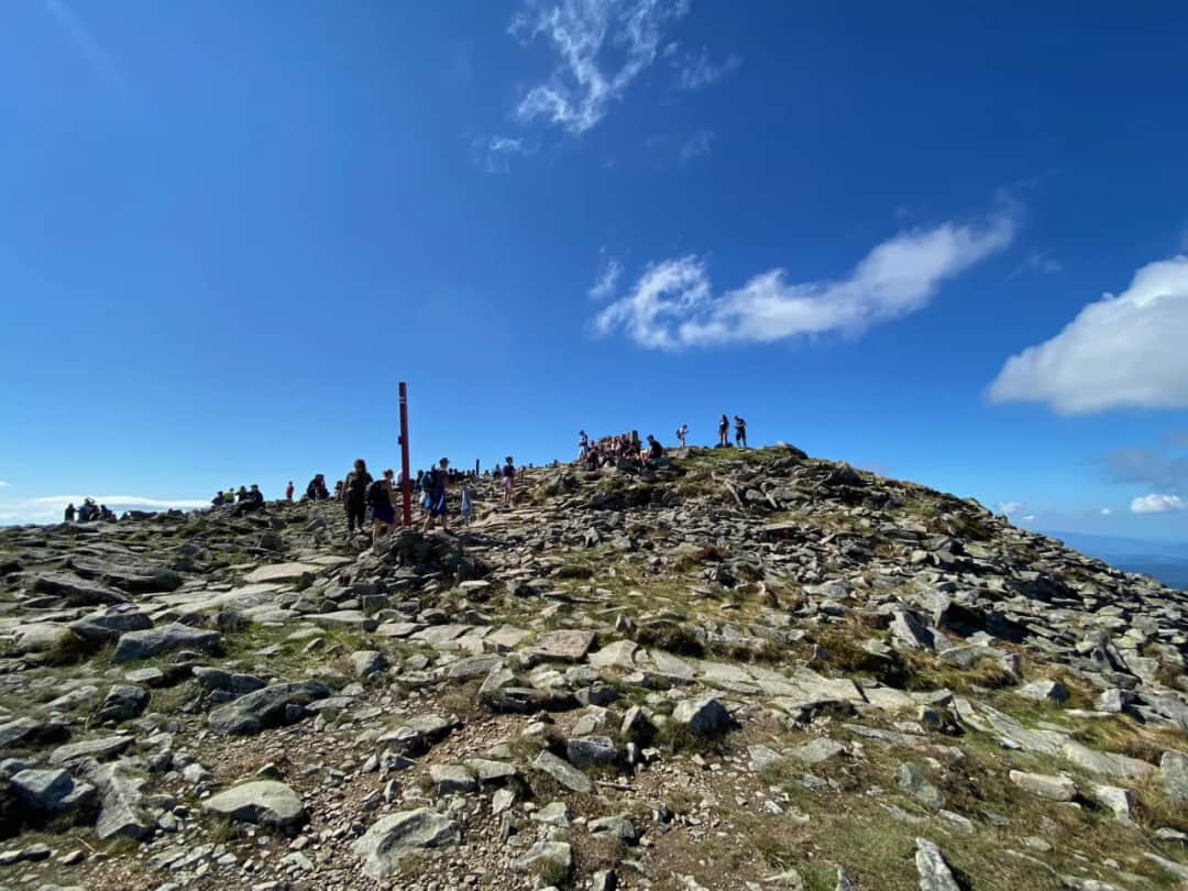 Babia Góra ile ma wysokości? Odkryj jej imponujące 1725 metrów