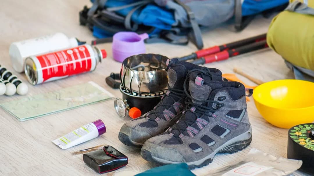 Co wziąć na wyjazd w góry, aby uniknąć nieprzyjemnych niespodzianek